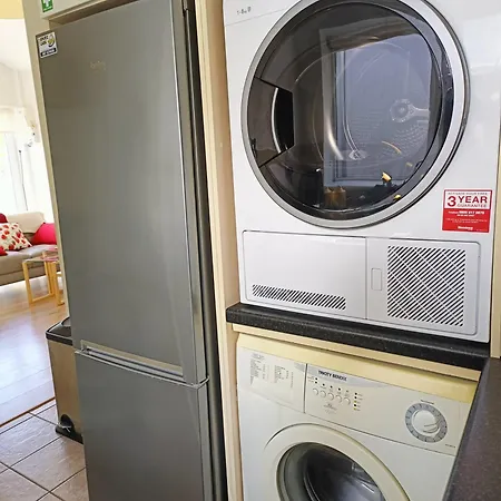 An Teach Beag 2 Bed Flat גורי