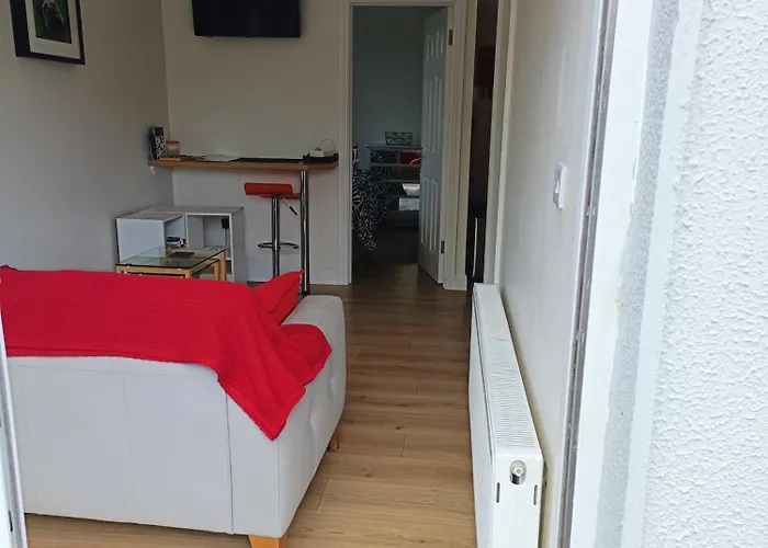 An Teach Beag 2 Bed Flat * 戈里